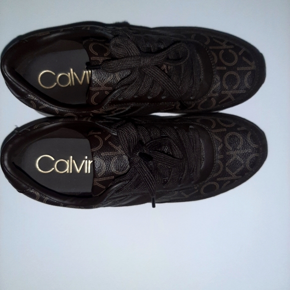 Calvin Klein Sneakers - Picture 1 of 3